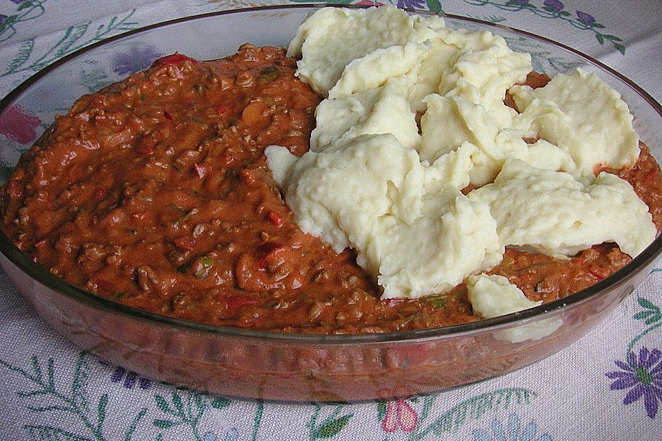 Gemüse-Hackfleisch-Kartoffelpüree Auflauf