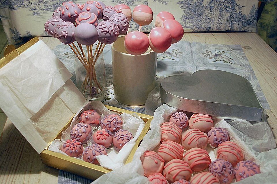 Schokolade-Rum-Marzipan Cake-Pops