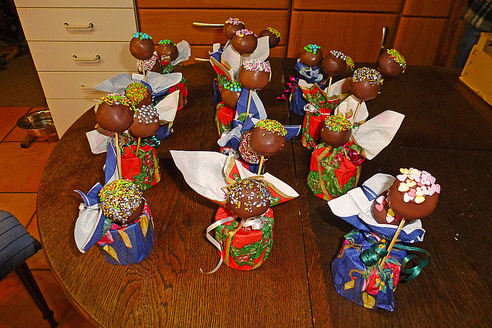 Schokolade-Rum-Marzipan Cake-Pops