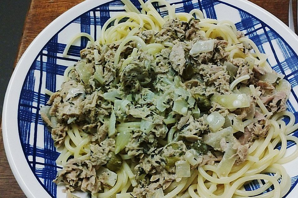 Spaghetti mit Thunfischsoße