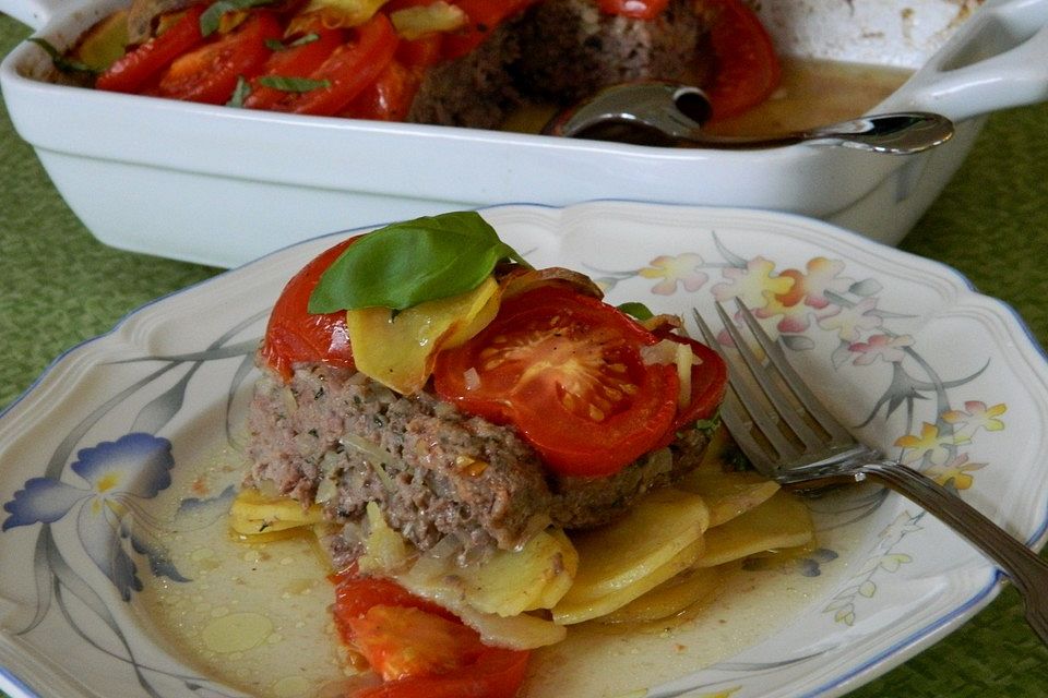 Arabischer Hack-Kartoffel-Tomaten-Auflauf