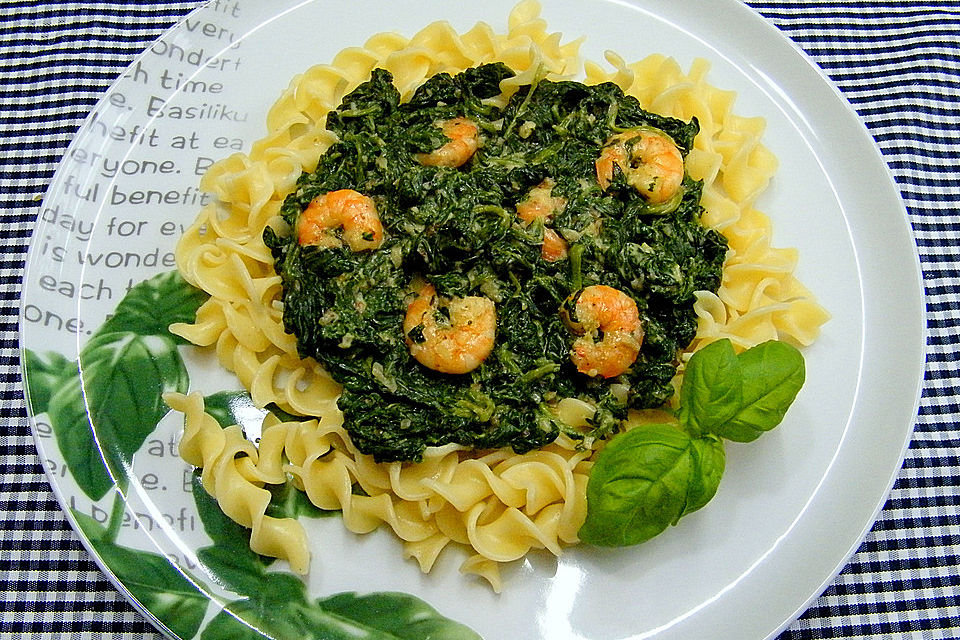 Pasta mit Garnelen in Spinat-Frischkäse-Sauce