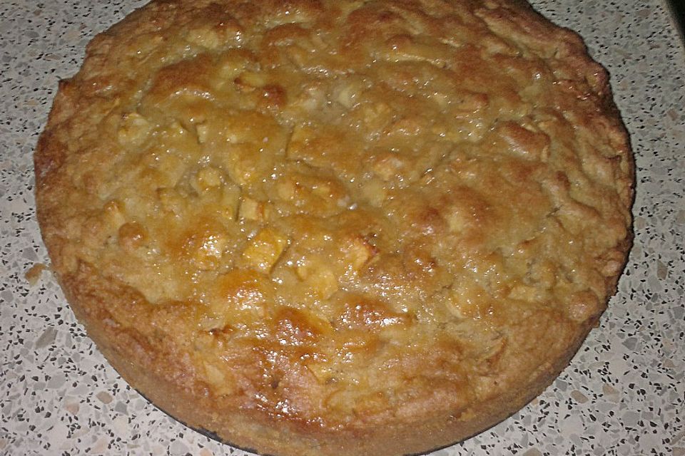 Apple Cake with Cinnamon Glaze