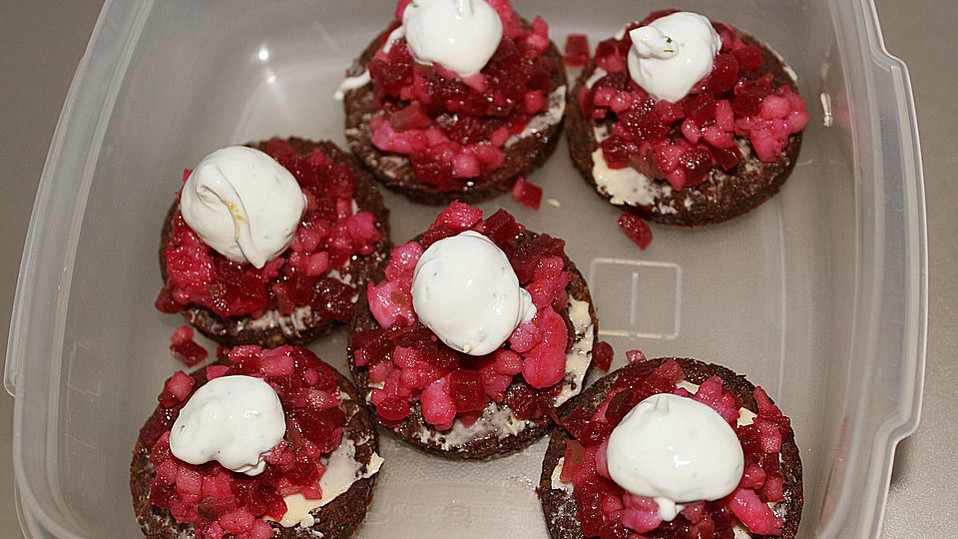 Rote Bete-Krabben Tatar von Sarah von SarahGoldwyn Rote Bete-Krabben Tatar von Sarah von SarahGoldwyn