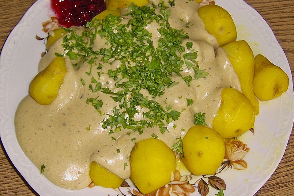 Topinambur mit Schimmelkäse-Soße