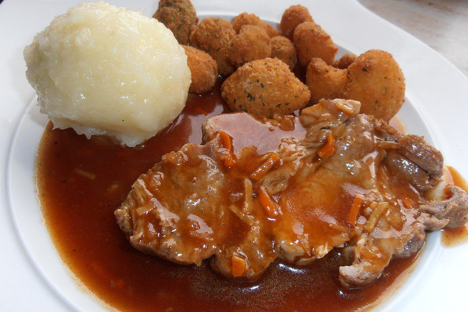 Schweinebraten mit Dunkelbiersoße