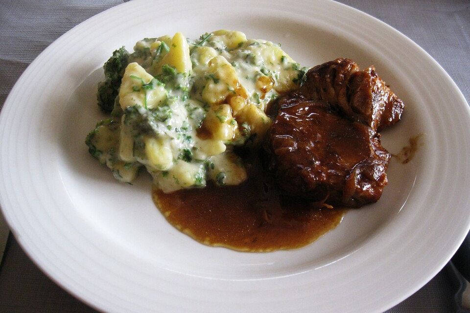 Schweinebraten mit Dunkelbiersoße