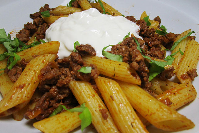 Penne mit Hack und Knoblauch-Joghurt von Kochfee_s| Chefkoch