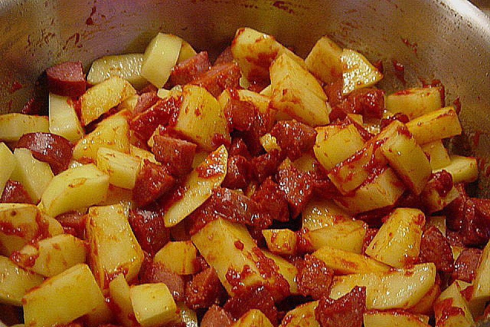 Rote Linsensuppe mit Cabanossi