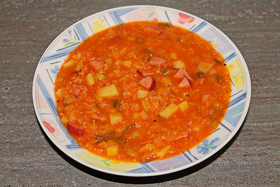 Rote Linsensuppe mit Cabanossi