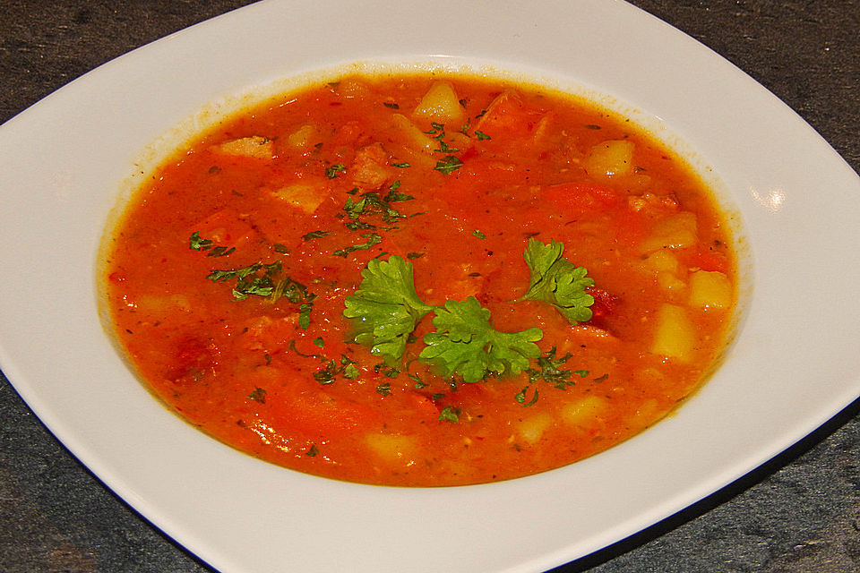 Rote Linsensuppe mit Cabanossi