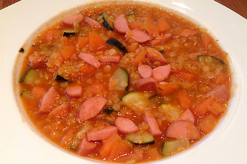 Rote Linsensuppe mit Cabanossi