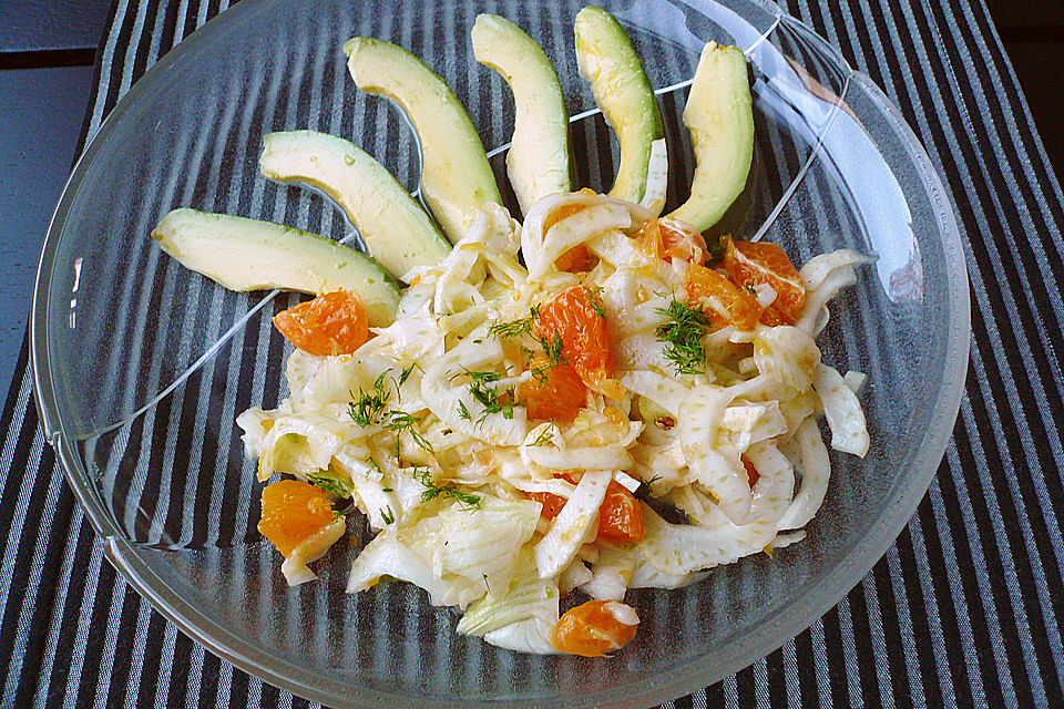 Fenchelsalat mit Avocado und Ingwervinaigrette