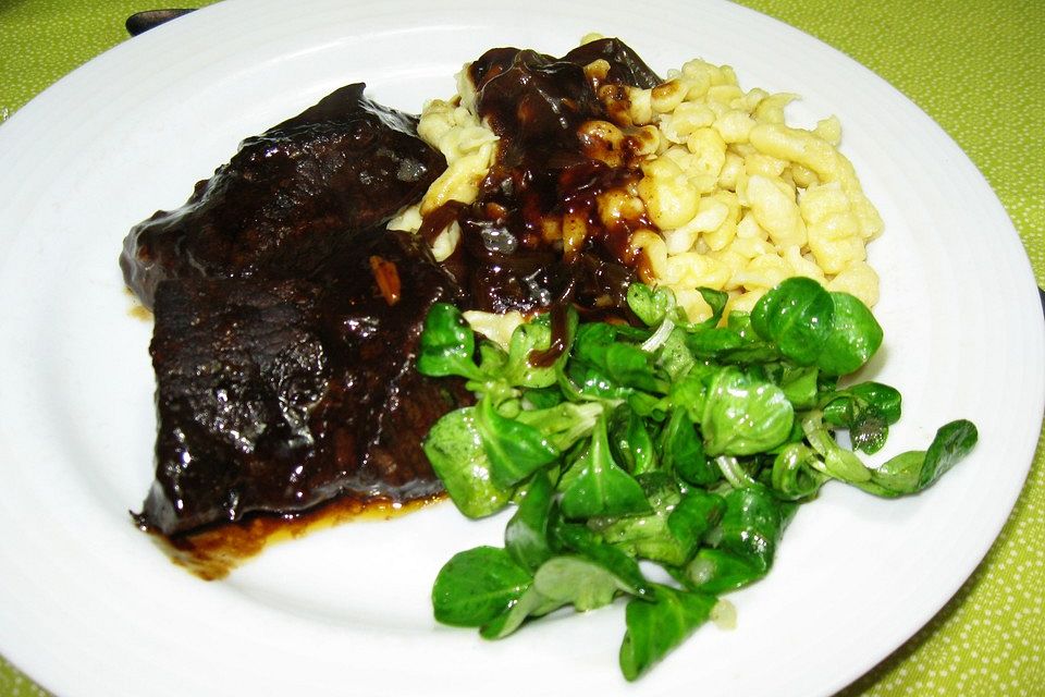 Rinderbraten in Rotweinsoße