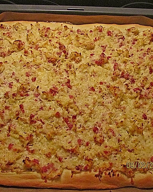 Sauerkraut-Bacon-Pizza