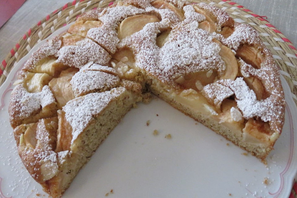 Apfelwalnusskuchen