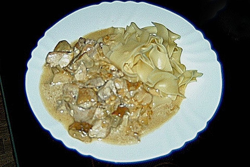 Ragout vom Huhn mit Steinpilzen