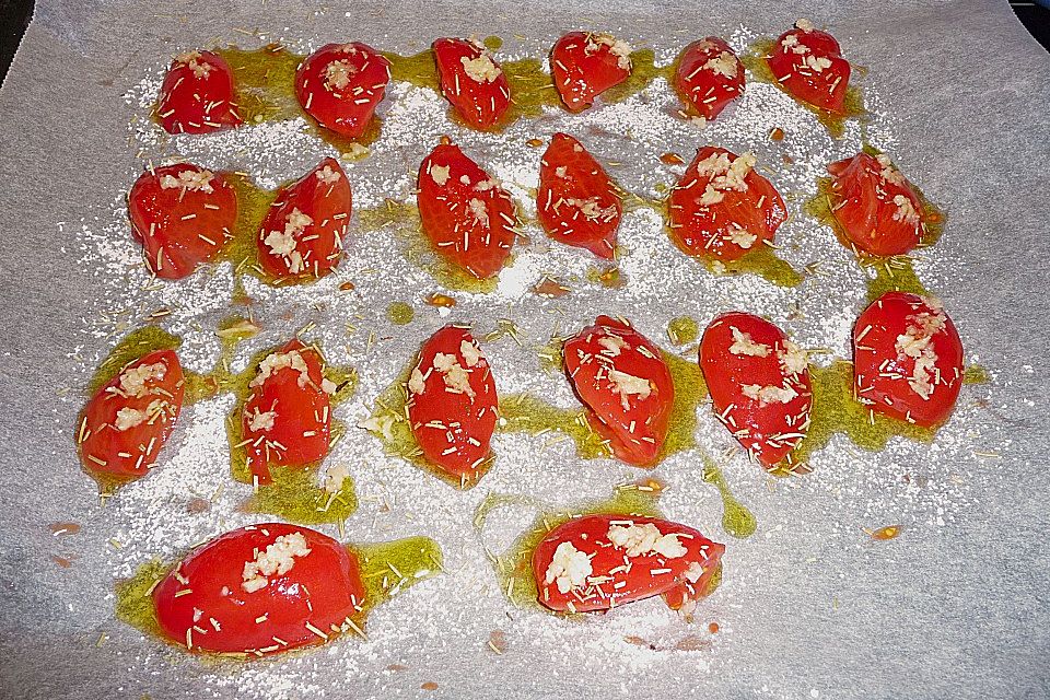 Cake mit Pesto und kandierten Tomaten