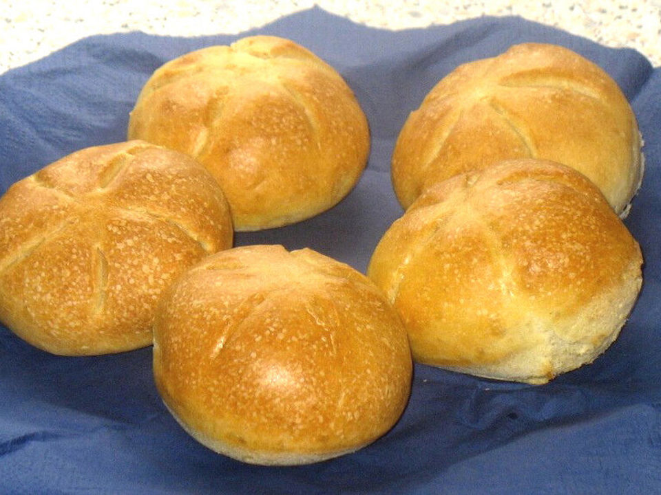 Kaisersemmeln Wiener Art von Hobbykochen| Chefkoch Kaisersemmeln Wiener Art von Hobbykochen| Chefkoch