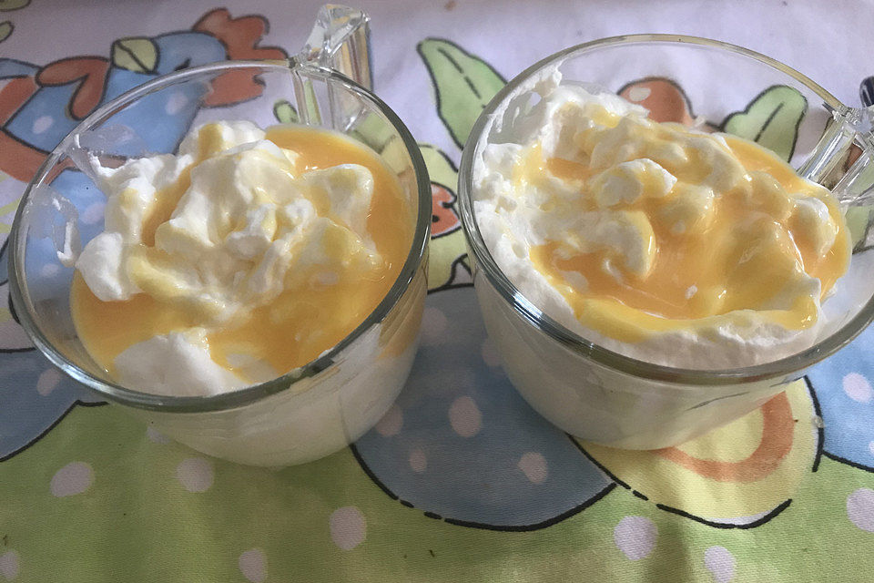 Eierlikör-Nachtisch mit Joghurt