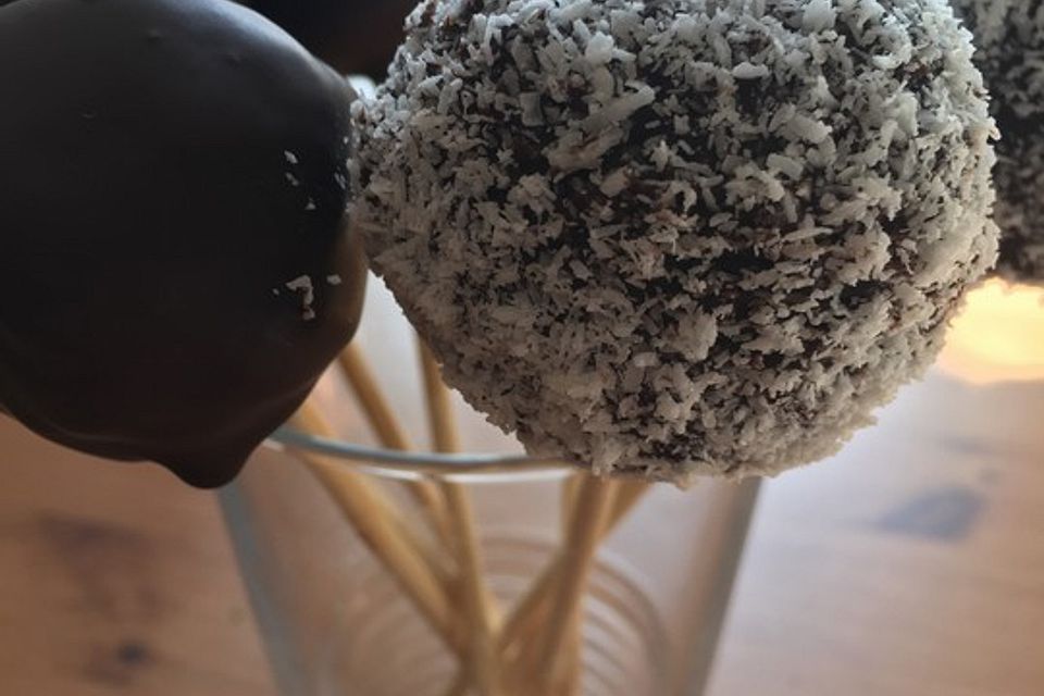 Coconut Cake Pops