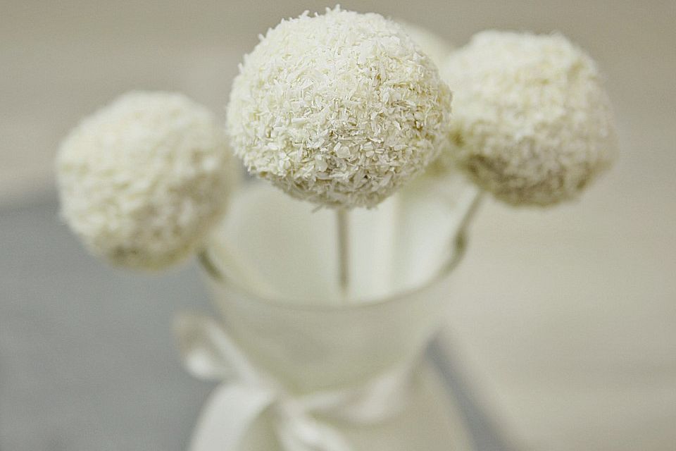 Coconut Cake Pops