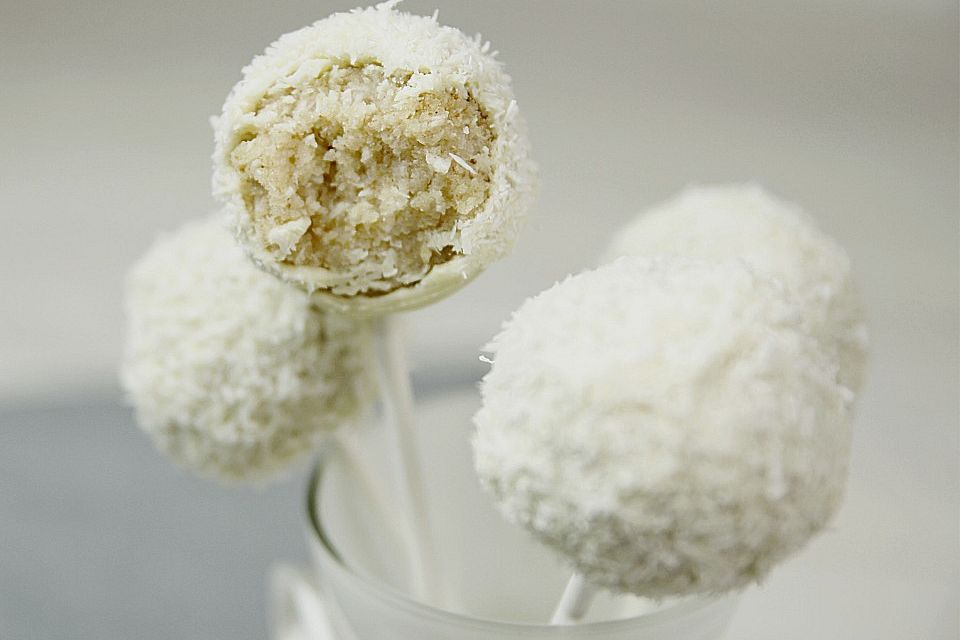 Coconut Cake Pops