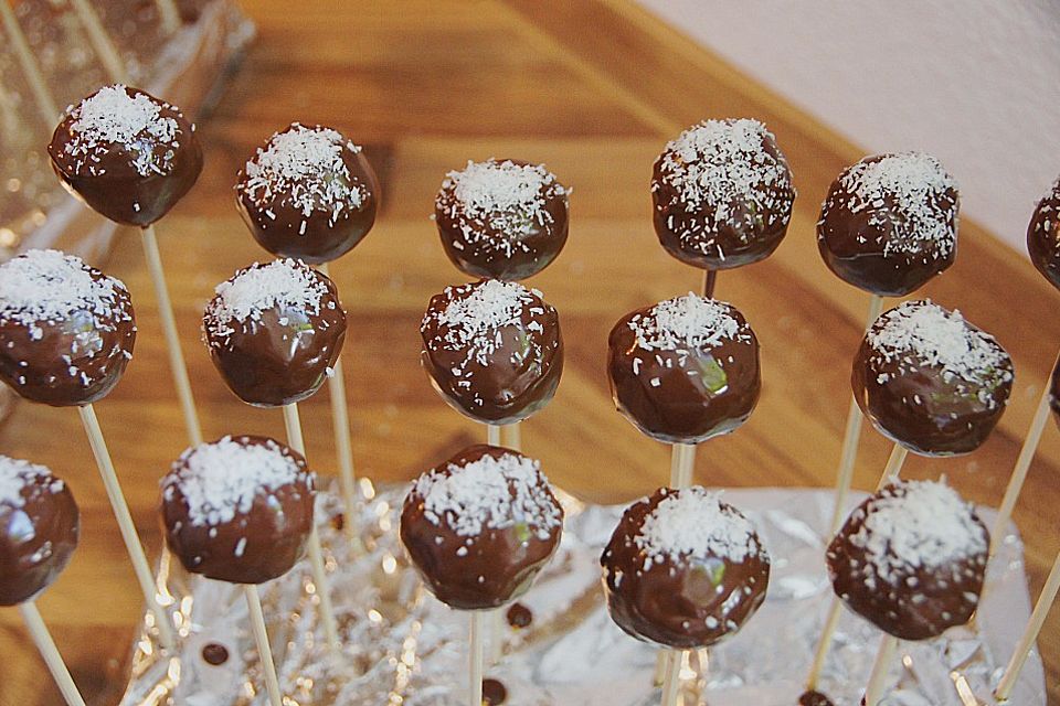 Coconut Cake Pops