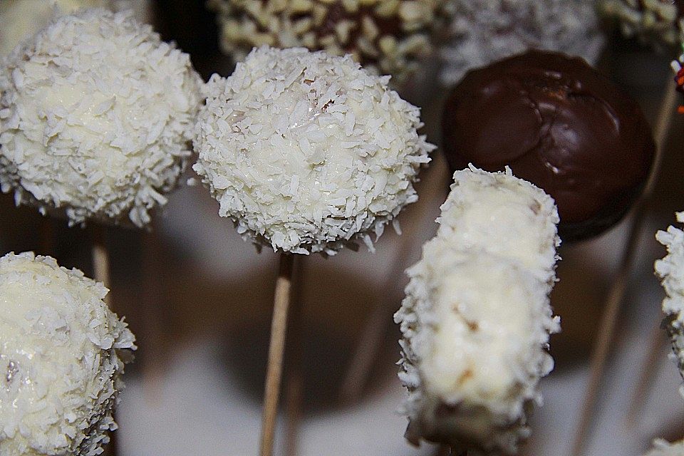 Coconut Cake Pops