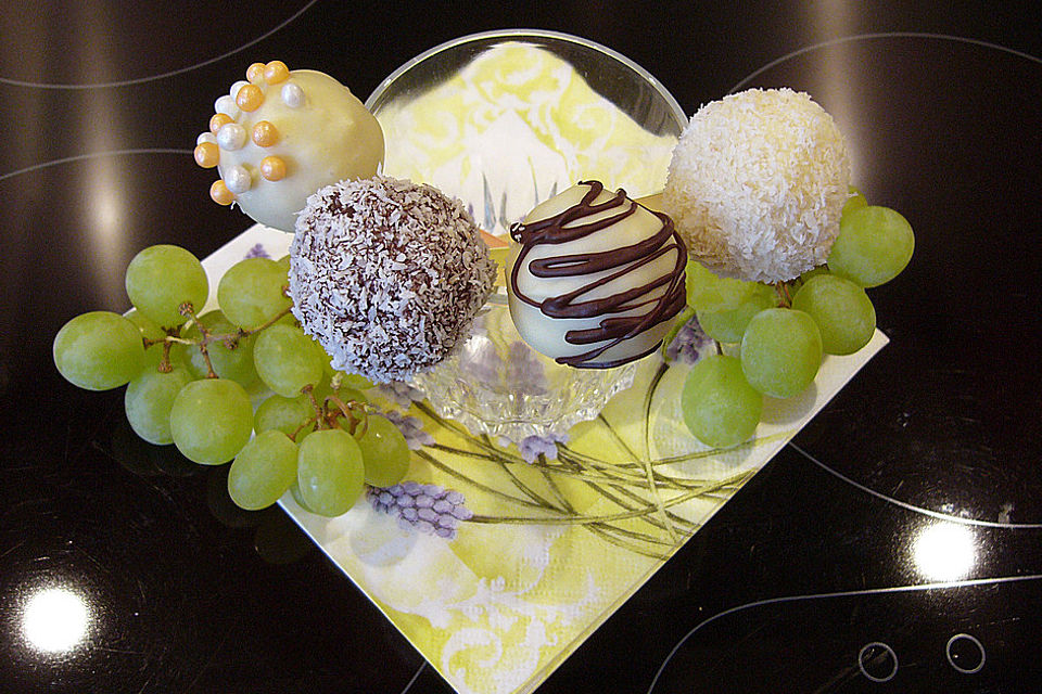 Coconut Cake Pops