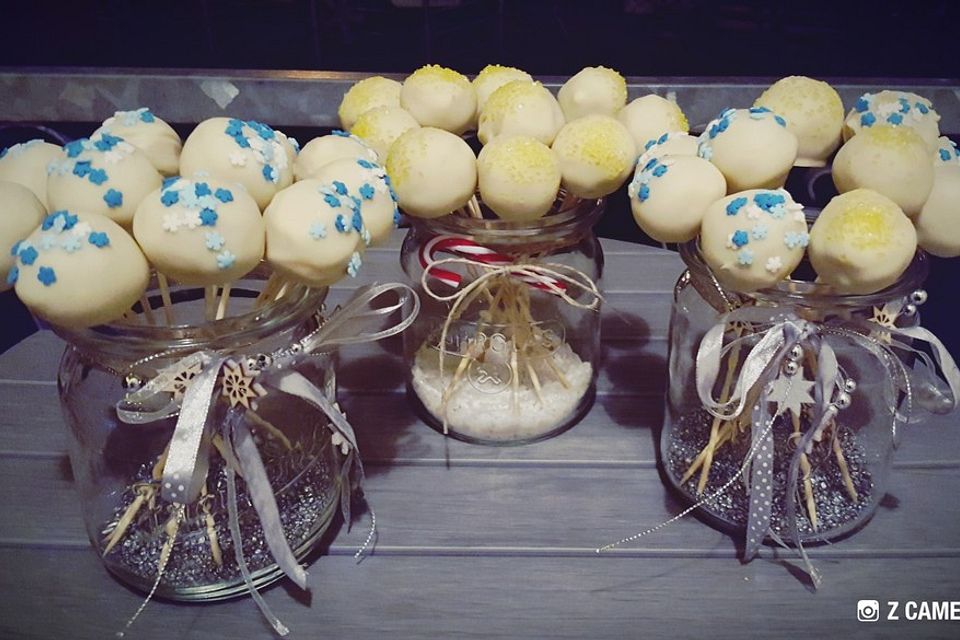 Lemon Cake Pops