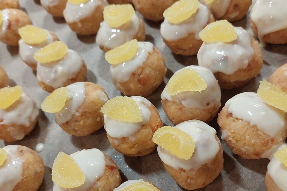 Lemon Cake Pops