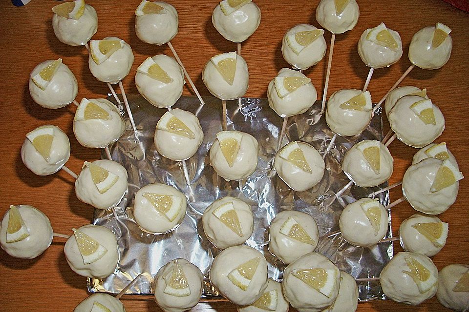 Lemon Cake Pops