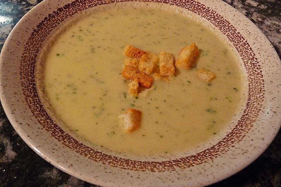 Staudensellerie-Cremesuppe