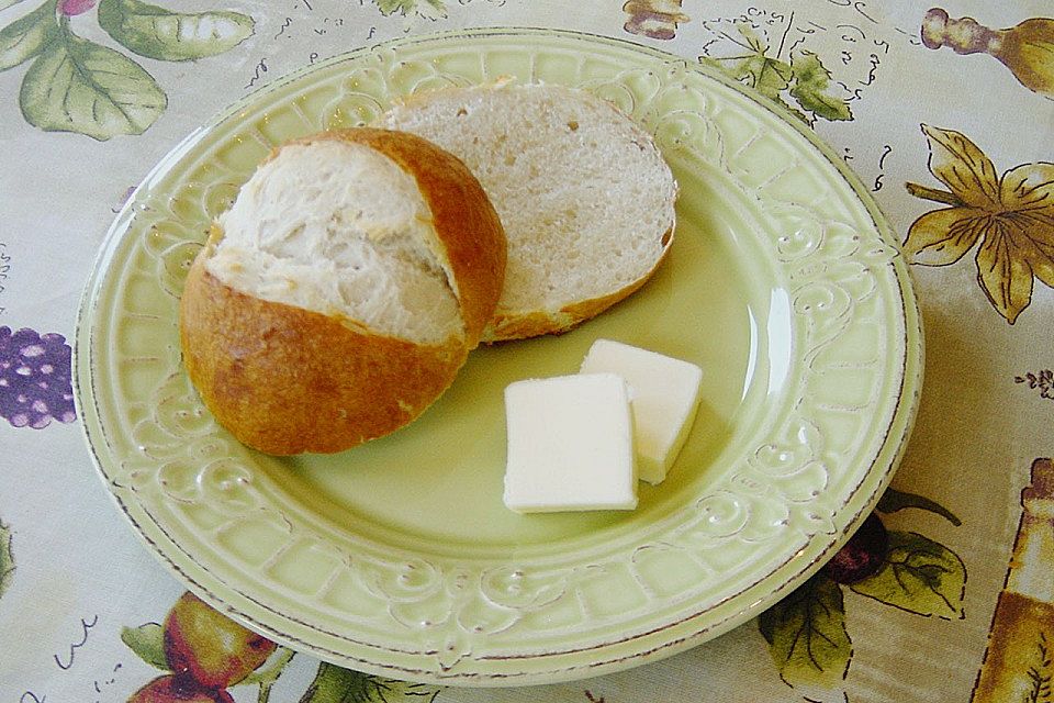 Albertos Weißwein-Laugenbrötchen