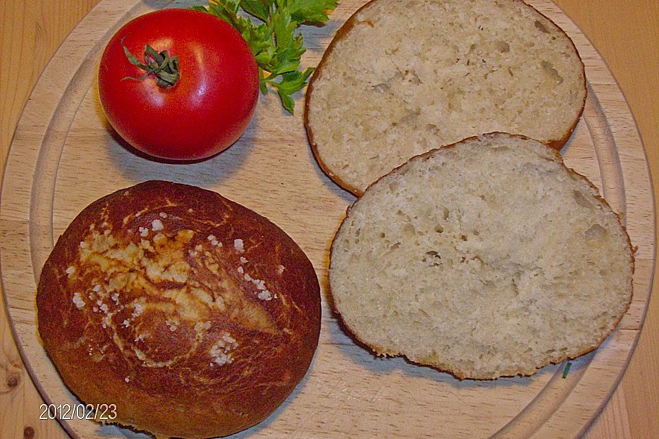 Albertos Weißwein-Laugenbrötchen