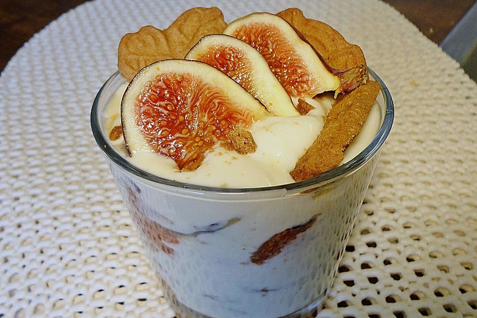 Feigen-Spekulatius Dessert Feigen-Spekulatius Dessert