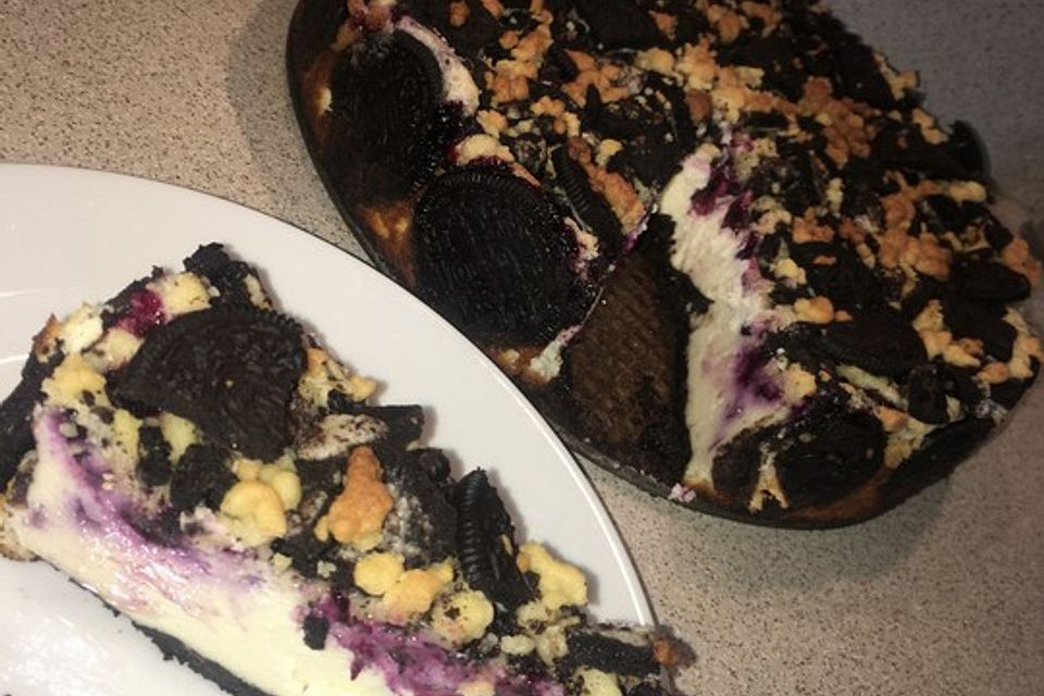 Oreo Blueberry Cheesecake