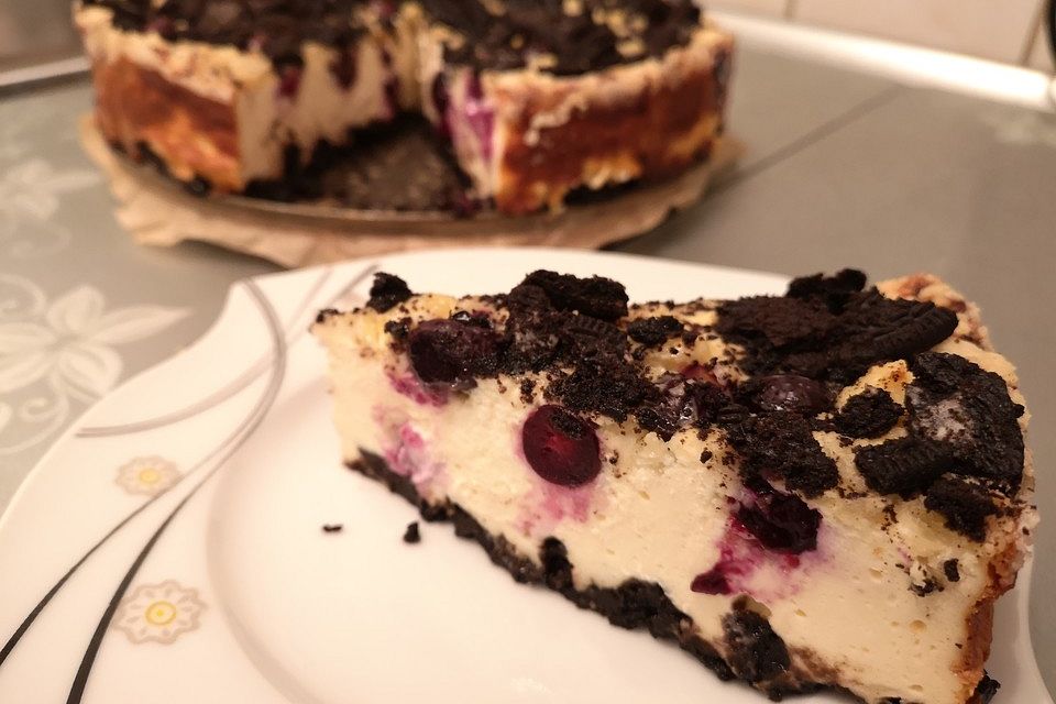 Oreo Blueberry Cheesecake