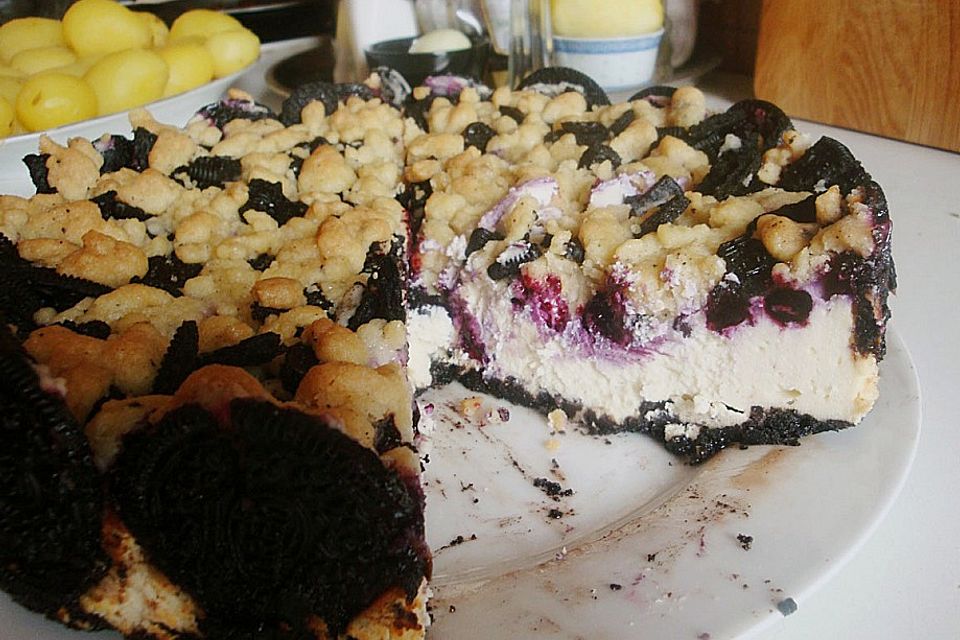 Oreo Blueberry Cheesecake