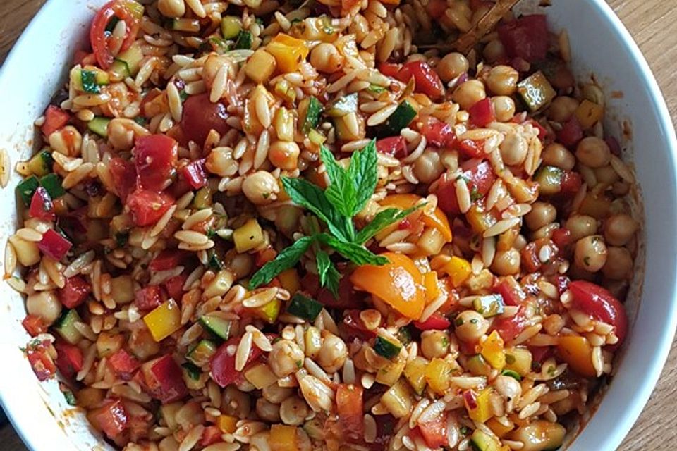 Bulgur-Gemüse-Salat nach türkischer Art