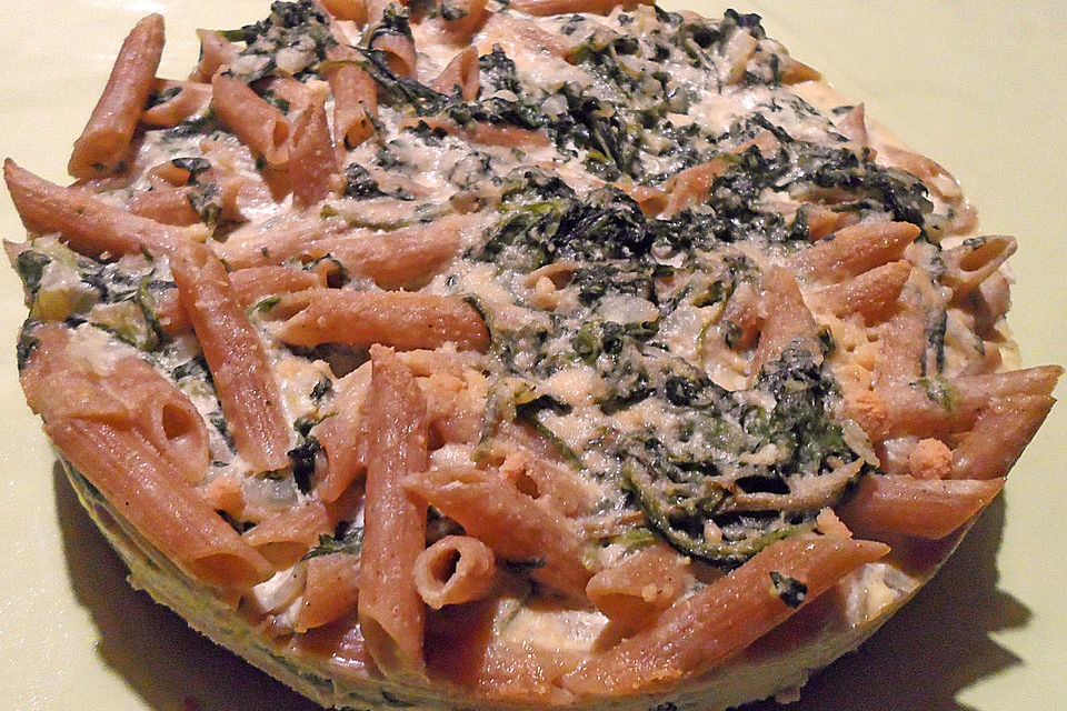 Penne-Torte mit Spinat