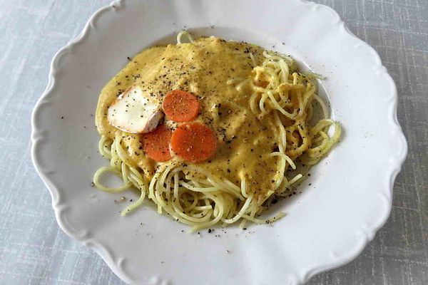 Spaghetti mit Möhren-Käse-Sauce von narit | Chefkoch