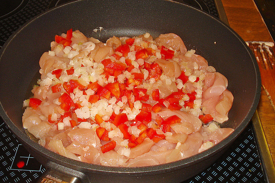 Paprikageschnetzeltes mit Hühnchen