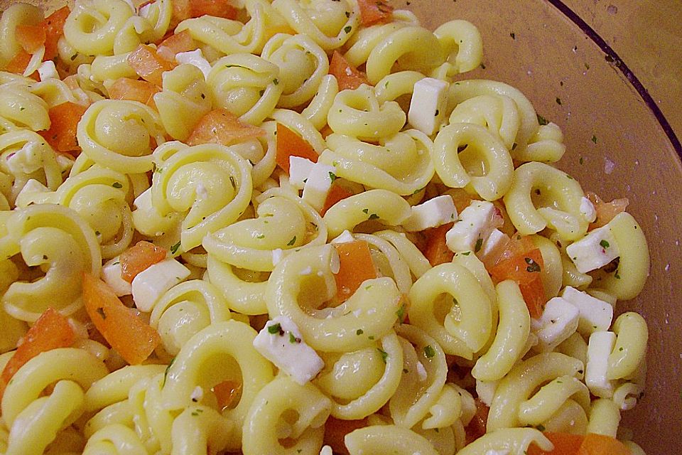 Nudelsalat alla Sonnenschein Nudelsalat alla Sonnenschein