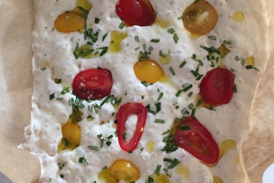 Focaccia mit Tomaten und Rosmarin