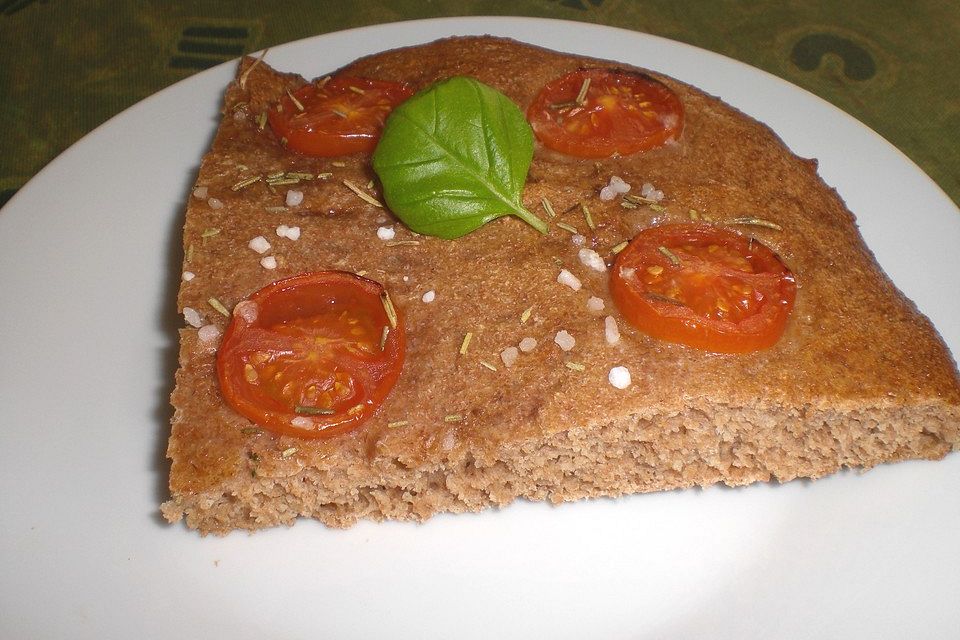 Focaccia mit Tomaten und Rosmarin