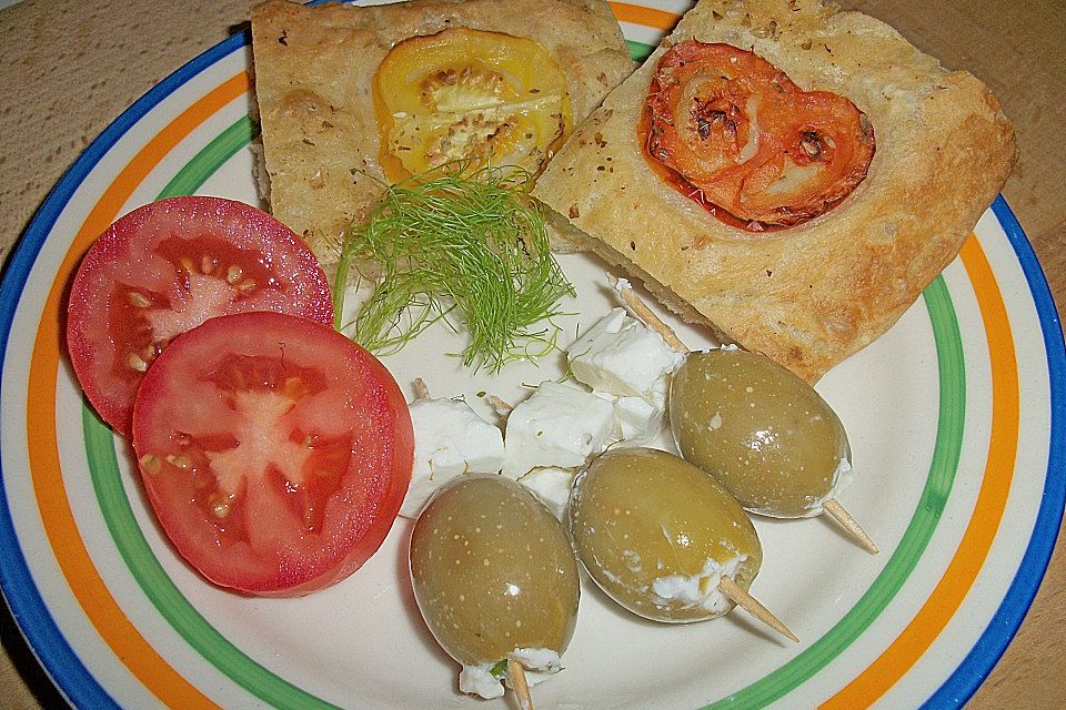 Focaccia mit Tomaten und Rosmarin