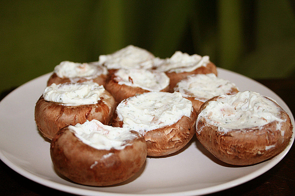 Champignon-Grillspieße mit Frischkäsefüllung