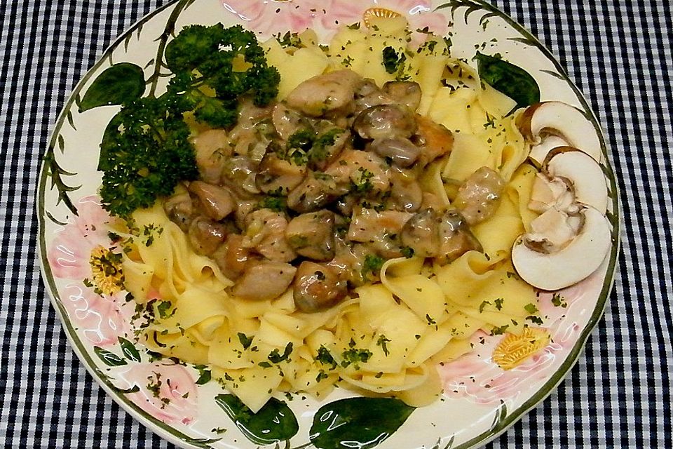 Putengulasch mit Champignons